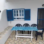 Appartement Right On The Beach- Beachfront-best Unit -paros