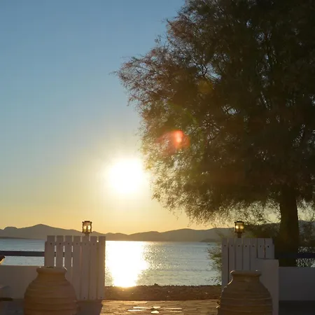 Right On The Beach- Beachfront-best Unit -paros Alikí