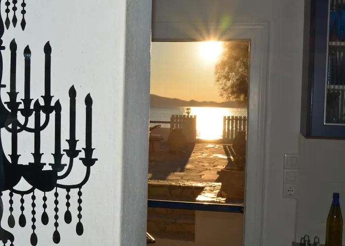 Apartamento Right On The Beach- Beachfront-best Unit -paros